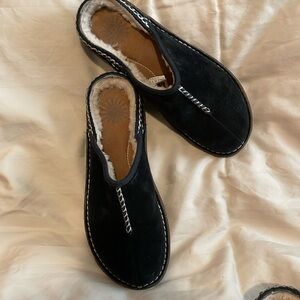 Saturday Sale😱Ugg Clogs